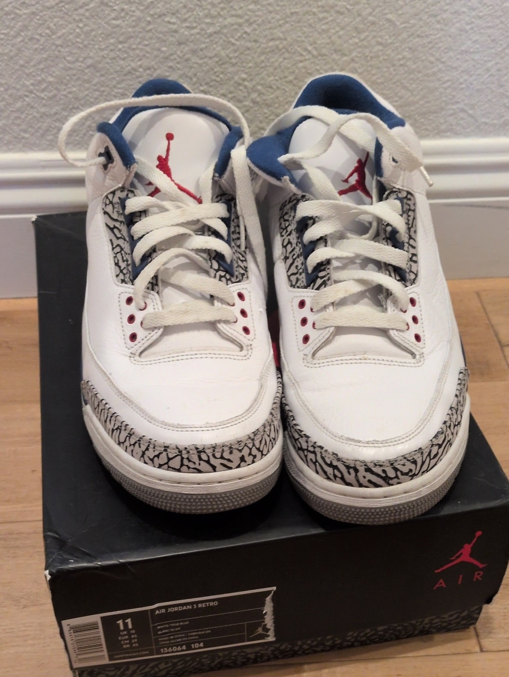 Air Jordan 3 Retro 2011 Men's Size 11 White Blue 136064104 Elephant Print